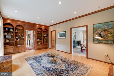 1203 S Huntress Ct, McLean, VA 22102 - photo 6