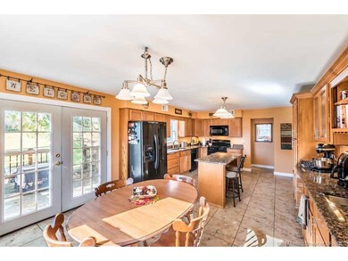 SPACIOUS KITCHEN MAKES ENTERTAING EASY...