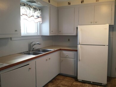 110 W Hollis St, Nashua, NH 03060 - photo 2