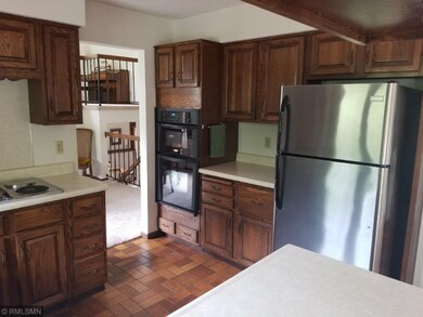 20190517_100559.jpg kitchen.jpg