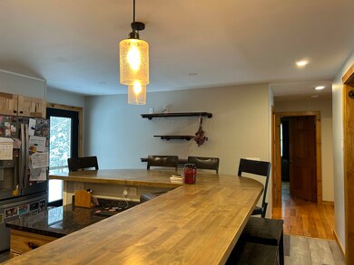 1858 King Hill Rd, Readsboro, VT 05350 - photo 4