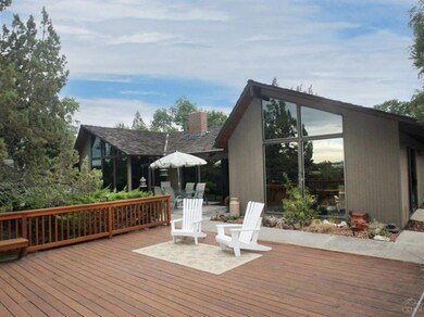 241 NW Canyon Dr, Redmond, OR 97756 - photo 3