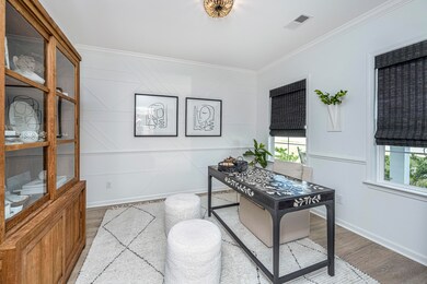 555PendletonDr08