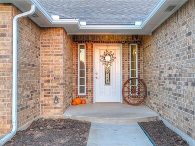 1124 Bryan Dr, Moore, OK 73160 - photo 3