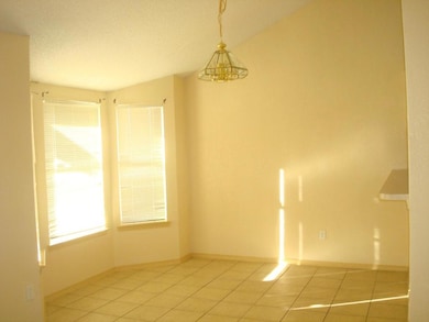 444 Katherine Dr, Horizon City, TX 79928 - photo 5