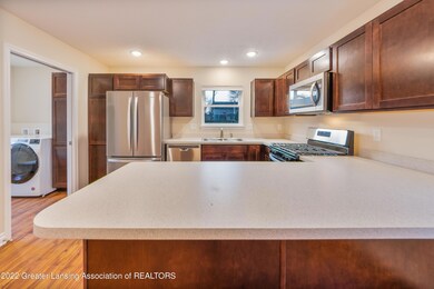 1303 W Maple St, Lansing, MI 48915 - photo 6