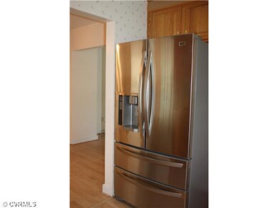 Kitchen - Refrigerator conveys