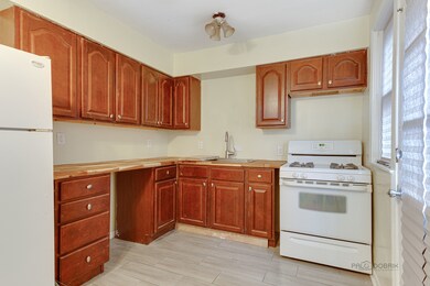 625 Norfolk Ave, Westchester, IL 60154 - photo 5