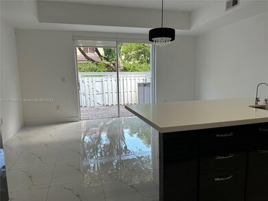 10929 NW 43rd Ln, Doral, FL 33178 - photo 4