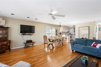 6 Taber St, Newport, RI 02840 - photo 4