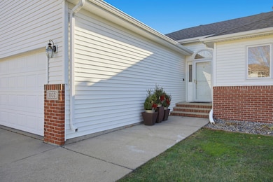 1102 46th Ave N, Fargo, ND 58102 - photo 3