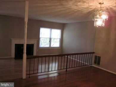 18602 Winding Creek Place, Germantown, MD 20874 - photo 3