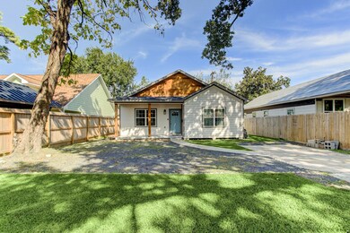 4212 Averill St, Houston, TX 77009 - photo 2