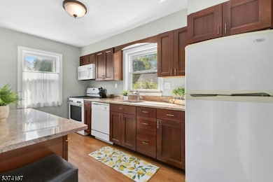 42 Alice Ln, Clark, NJ 07066 - photo 5