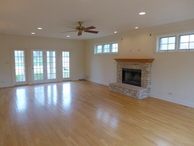 2429 Ravisloe Ln, Homewood, IL 60430 - photo 4