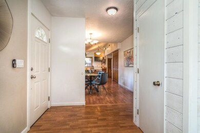 Forest Ave 907 Web (8 of 38)