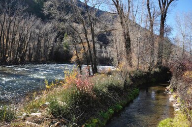 3/4 miles of River