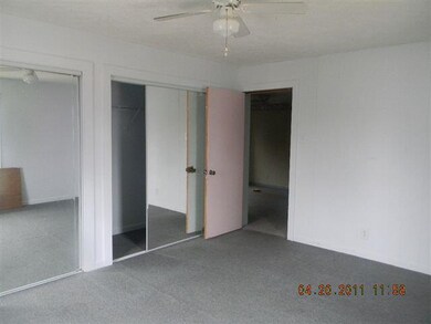 528 S Gharkey St, Muncie, IN 47305 - photo 7