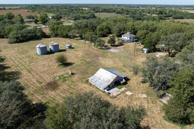 2564 SW Adams Rd, Towanda, KS 67144 - photo 4