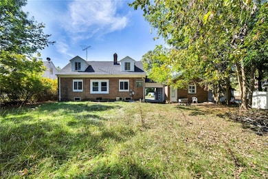 5425 Grasmere Ave, Maple Heights, OH 44137 - photo 5