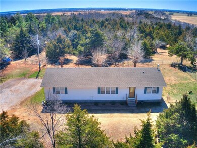 12625 Skyridge Dr, Edmond, OK 73025 - photo 2