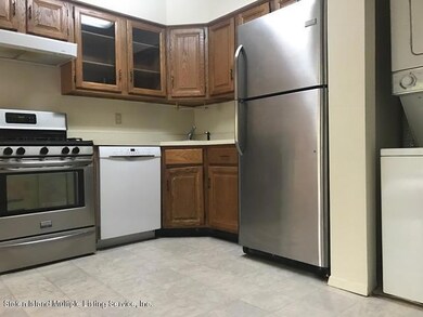 29 Donna Ct unit 8, Staten Island, NY 10314 - photo 4