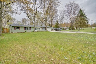 554 Robinhood Dr, Aurora, OH 44202 - photo 3