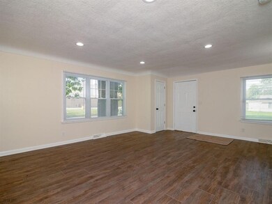 2942 State Ave, Des Moines, IA 50317 - photo 3