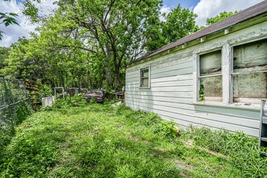 5709 Wayne St, Houston, TX 77026 - photo 7