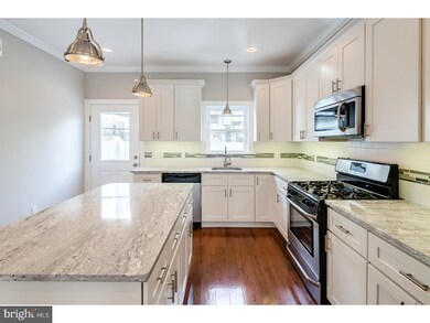 2313 Gerritt St, Philadelphia, PA 19146 - photo 2