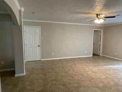 10306 Blades St, Houston, TX 77016 - photo 5