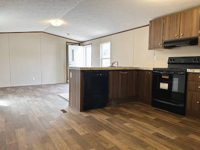 53 Charlsie Trail unit 12, Rossville, GA 30741 - photo 2