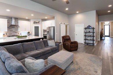 2595 NW Rippling River Ct, Bend, OR 97703 - photo 5