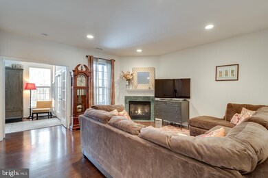 13096 Park Crescent Cir, Herndon, VA 20171 - photo 7