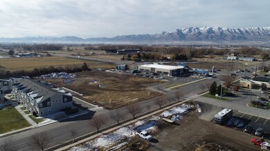 Bird's eye view with a mountain view