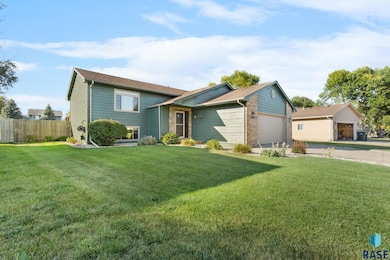 5521 S Aaron Ave, Sioux Falls, SD 57106 - photo 4