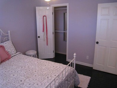 Master Bed Closet
