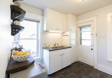 447 Hubbard St NE, Grand Rapids, MI 49525 - photo 6