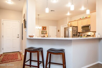 Kitchen w_Breakfast Bar