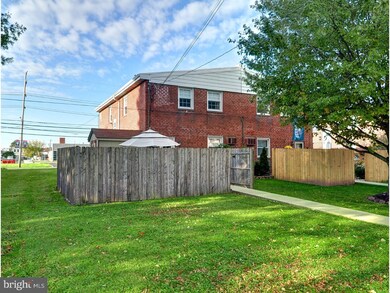 519 W 8th St, Lansdale, PA 19446 - photo 2