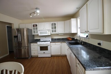 AMPLE CABINETS AND COUNTER SPACE
