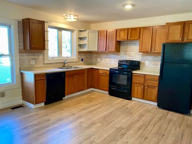 94 Main St, Dexter, ME 04930 - photo 4