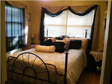 hardwood floors & custom wood blinds