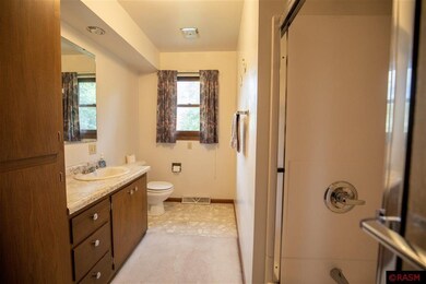 1019 10th St N, New Ulm, MN 56073 - photo 7