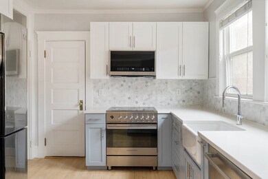 22 Centre St unit 5, Cambridge, MA 02139 - photo 2