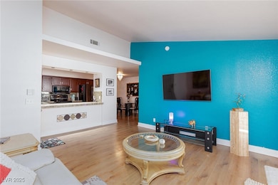 2725 S Nellis Blvd unit 2052, Las Vegas, NV 89121 - photo 4