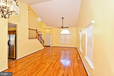 6421 Gwinnett Ln, Bowie, MD 20720 - photo 4