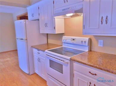 161 Riverview Dr, Woodville, OH 43469 - photo 4