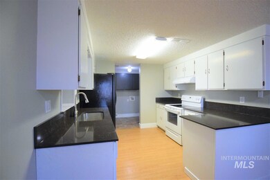 1108 S Ivy St, Nampa, ID 83686 - photo 6