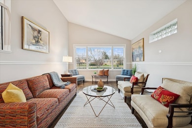 241 Glendale Rd, Glenview, IL 60025 - photo 2